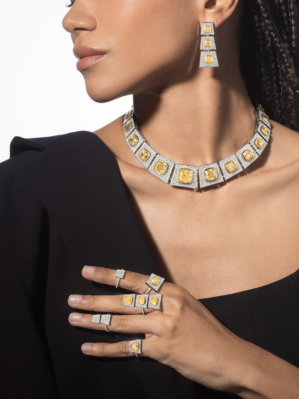 messika-midnight-sun-2025-glitter-fever-mosaique-5