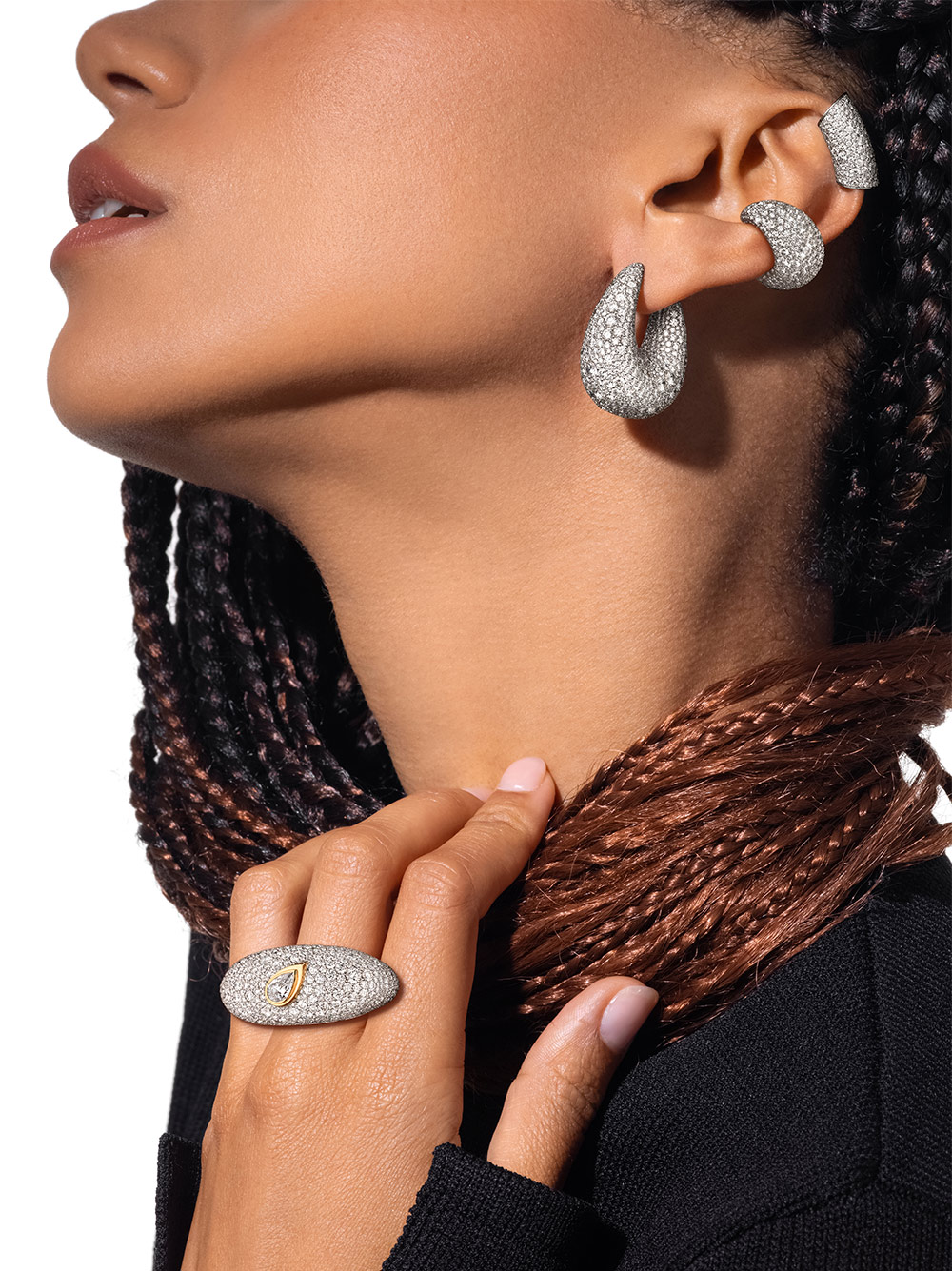 messika-midnight-sun-opus-2-2025-white-mignight-sun-mosaique-6