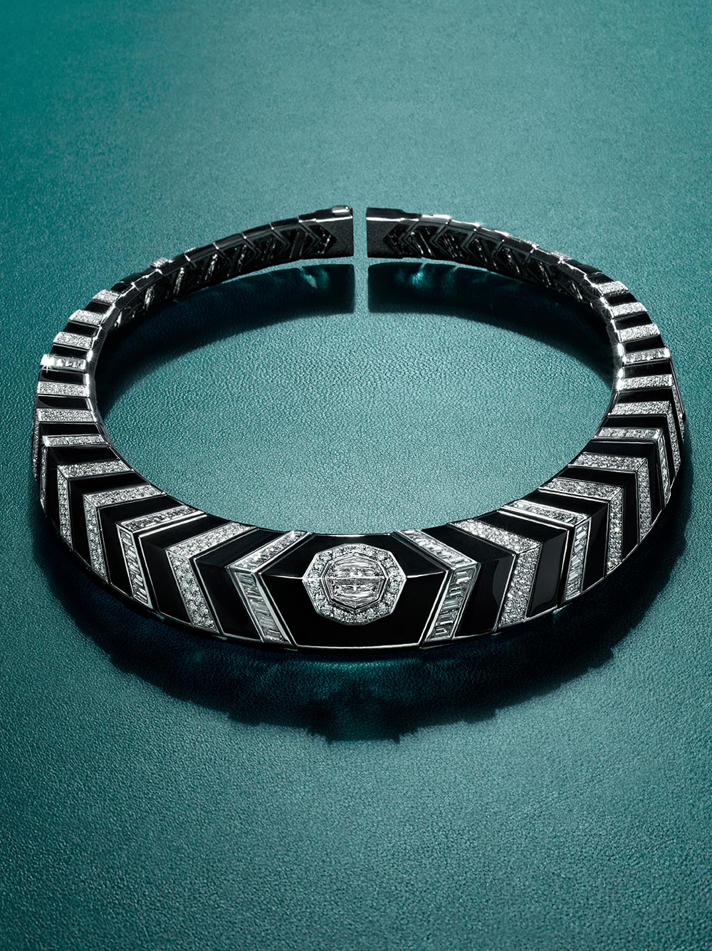 messika-terres-d-instinct-2025-zebra-mnyama-mosaique-2